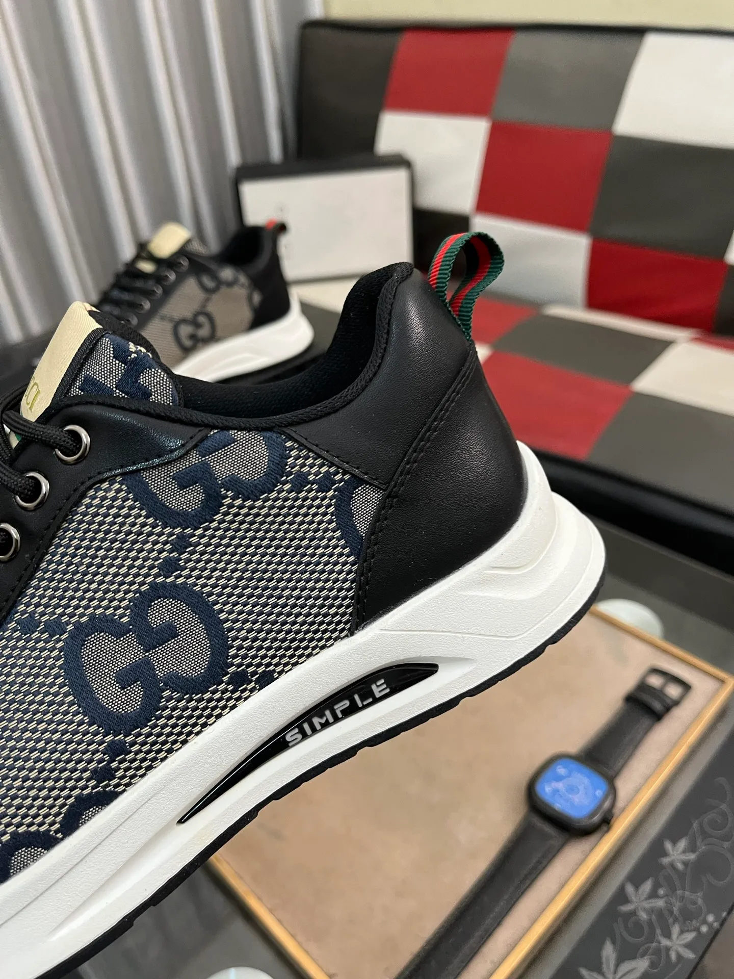 Men's shoes💰420⌚️⌚️[GUCCI] Gucci men's casual shoes are absolutely popular🔥The ultimate matching item for trendy men! The charm of super texture is irresistible, the main recommendation, the flower leather color is bright! The upper is made of high-quality cowhide with branded fabrics, pigskin lining for the feet, and wear-resistant rubber sole, which is noble and elegant! Extremely comfortable🎁🎁You can be as handsome as you want💪 38-442️⃣colors available